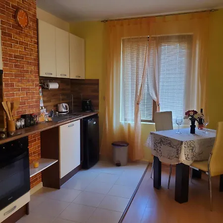 уютно и просторно студио Διαμέρισμα Ράβντα