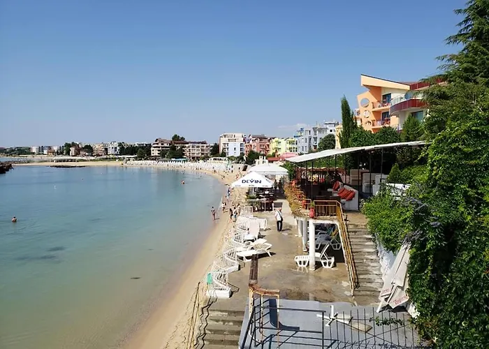 уютно и просторно студио Апартамент