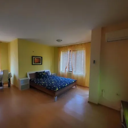 شقة уютно и просторно студио رافدا