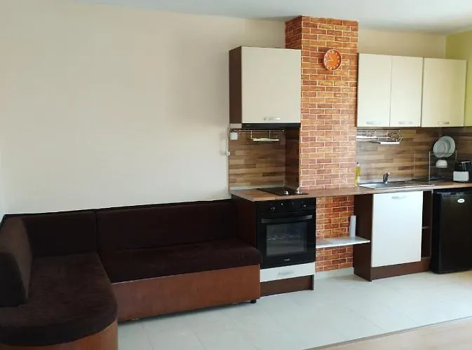 уютно и просторно студио * 라브다