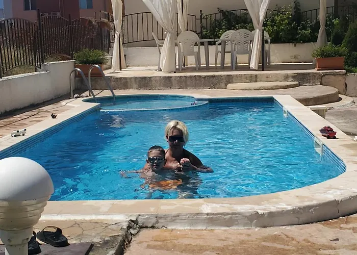 уютно и просторно студио 아파트